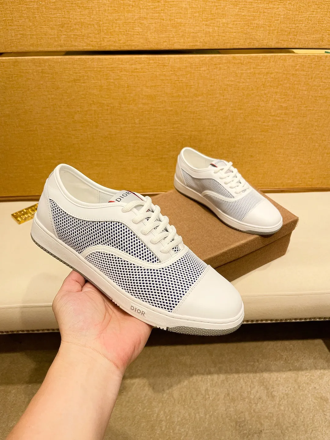 Factory price 420🔥[Dior] Dior’s new model is carefully crafted and set off the audience! An international brand that continues to innovate. This men's all-season casual shoe is the original version. The upper is made of cowhide material and the leather feet are super lightweight. The outsole is ultra-light and non-slip. It is breathable and comfortable and the quality speaks for itself. Color: Multiple colors available. Size: 38-44 (45 customized)